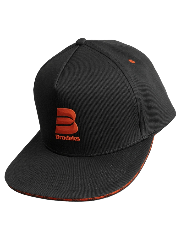 Бейсболка BRODEKS KM131 (красный/черный)